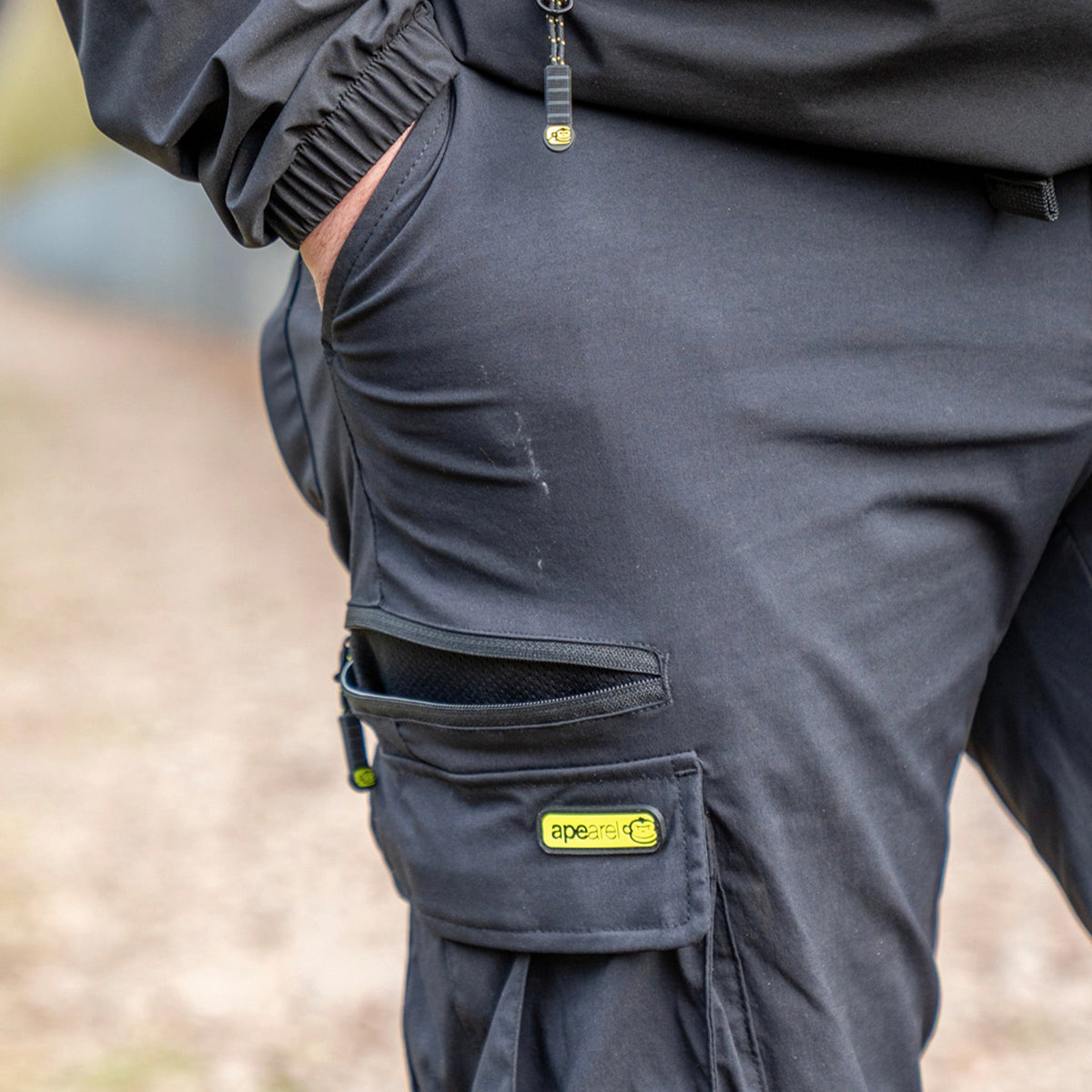 Apearel Lightweight Classic Cargo Trousers