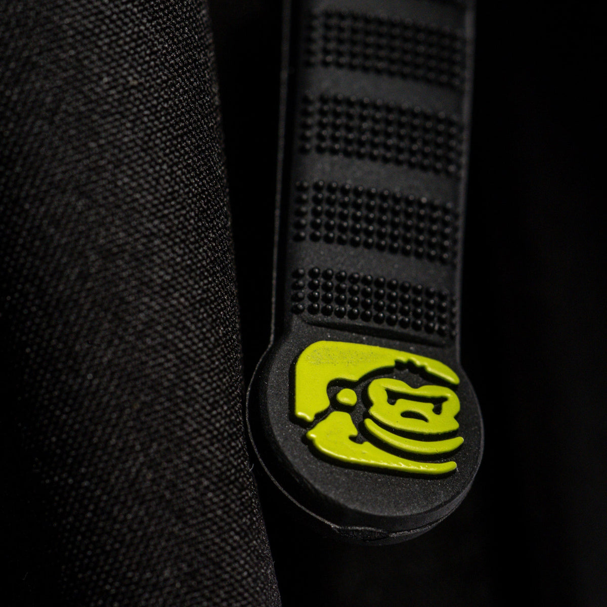 Apearel Lightweight Classic Hydrophobic Jacket