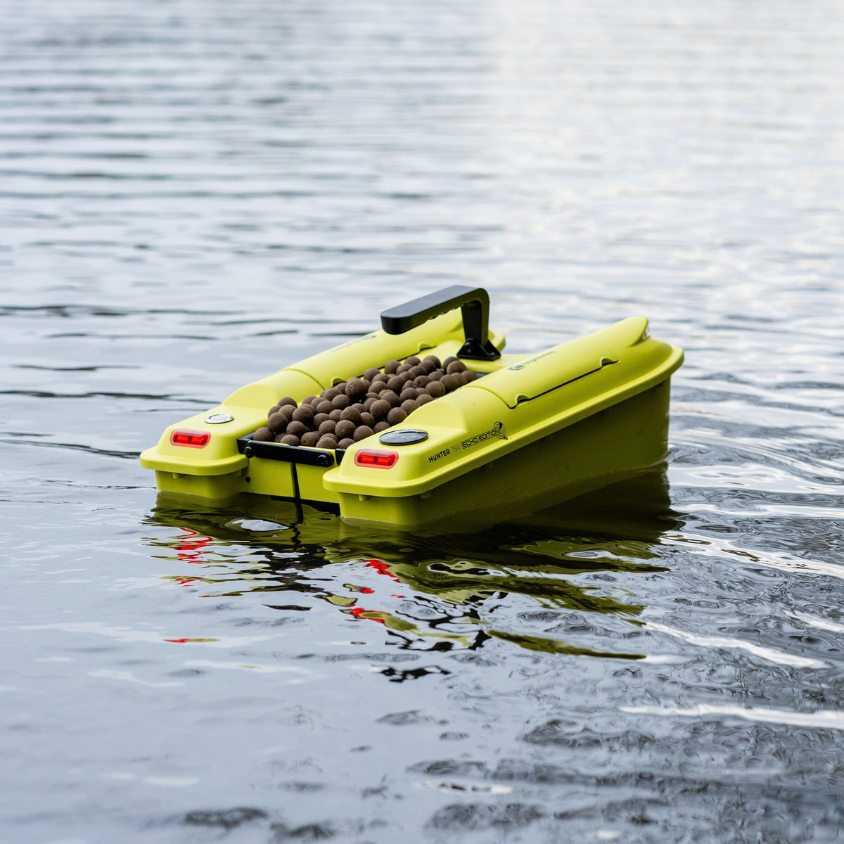 Hunter 750 Bait Boat Echo Edition