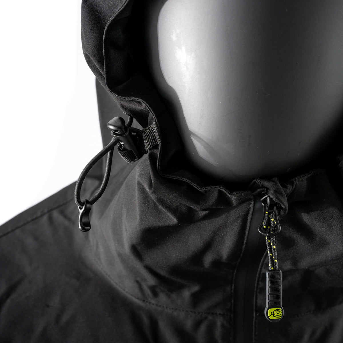 Apearel Lightweight Classic Hydrophobic Jacket